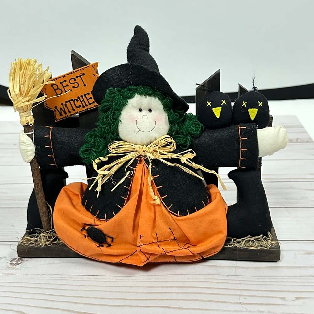 Dandee International Halloween decoration feat folk art witch